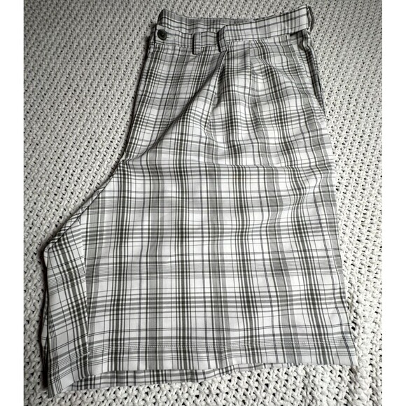 Haggar Mens Cool 18 Performance Short Flat Front White/Gray Plaid Size 46 - Picture 3 of 6